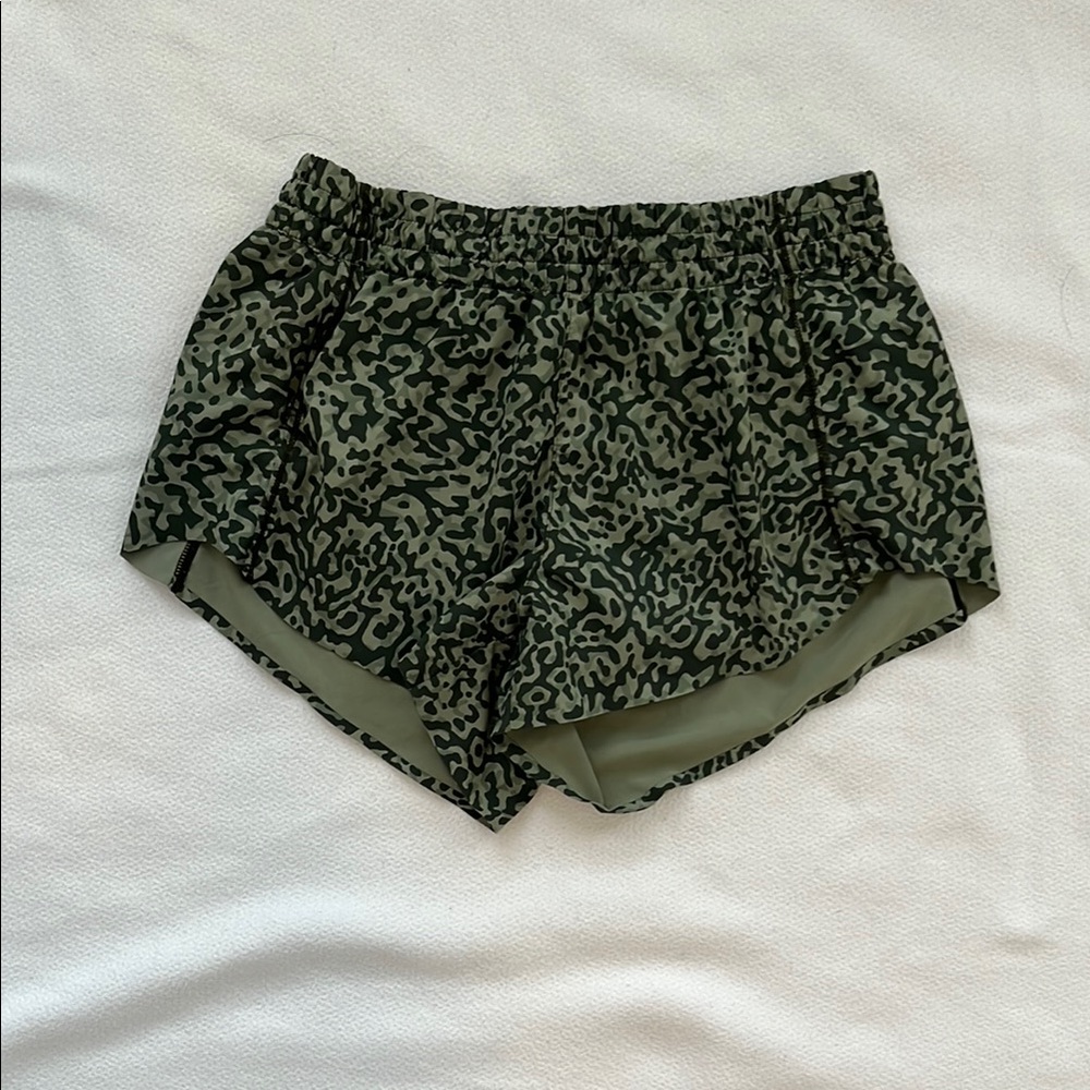 Athleta Hustle 3”  Green Shorts XS